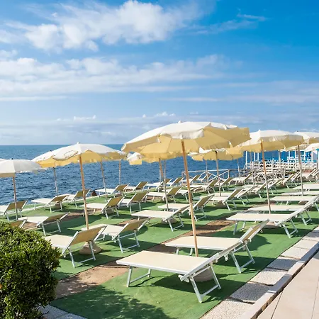 Aparthotel Cavalluccio Marino 4*