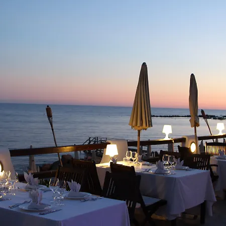 Cavalluccio Marino Lägenhetshotell Santa Marinella